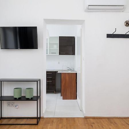 Studio Apartment With Ac - Dluga 65 Krakow Ngoại thất bức ảnh