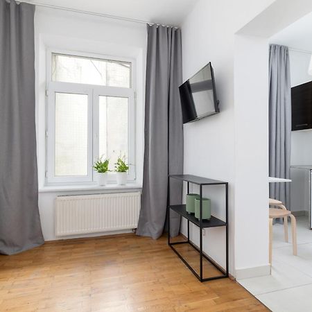 Studio Apartment With Ac - Dluga 65 Krakow Ngoại thất bức ảnh