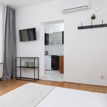 Studio Apartment With Ac - Dluga 65 Krakow Ngoại thất bức ảnh